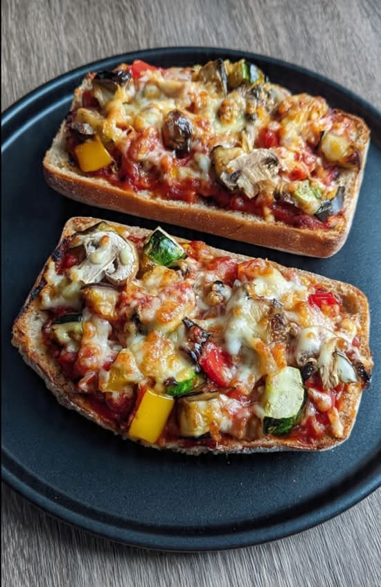 PIZZA RATATOUILLE / VEGGY MIX-MOZZARELLA-SAUCE