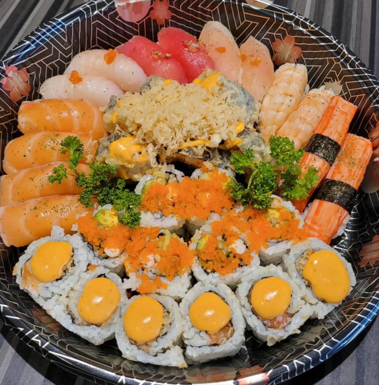 Sushi + Roll 32 Pcs