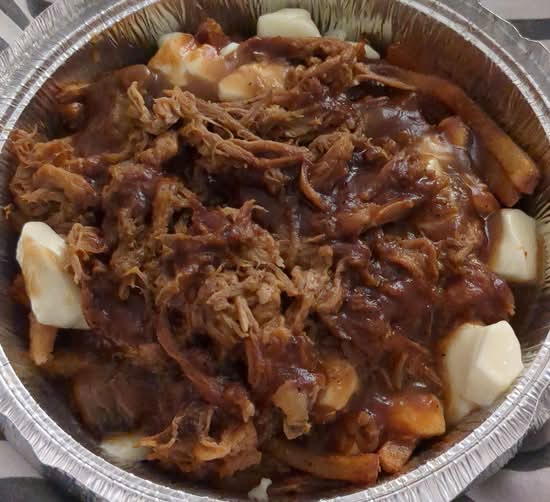 Poutine au porc effiloché / Pulled Pork Poutine