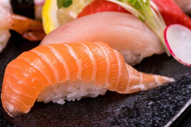 Salmon Nigiri