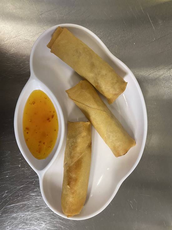 A2. Spicy Meat Spring Rolls (3 pcs)