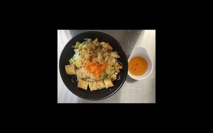 T5. Grilled Chicken & Pork Spring Rolls with Vermicelli & Peanuts
