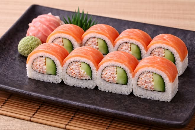 Smoked Salmon Roll
