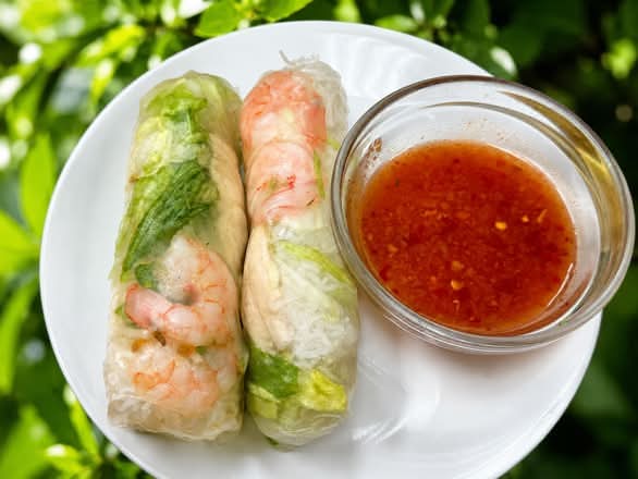 Thai Chicken and Shrimp Fresh Roll
