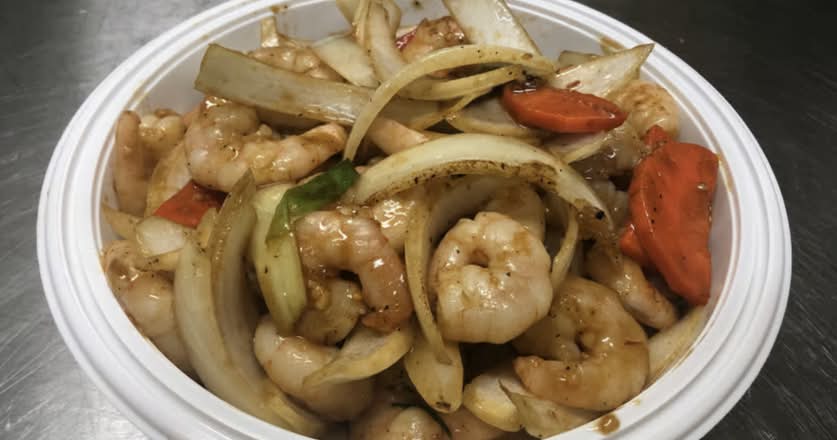L8. Pan Fried Prawns with Onion