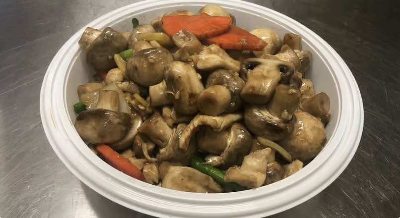 G1. Chicken Filet with Mushrooms