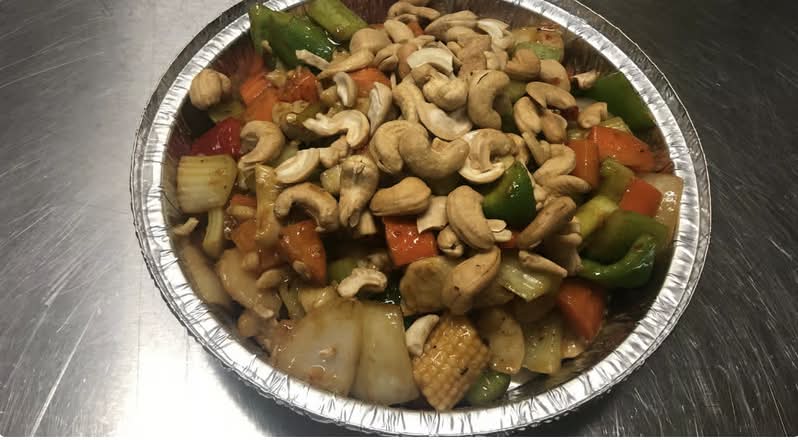 E8. Cashew Nut Gai Ding