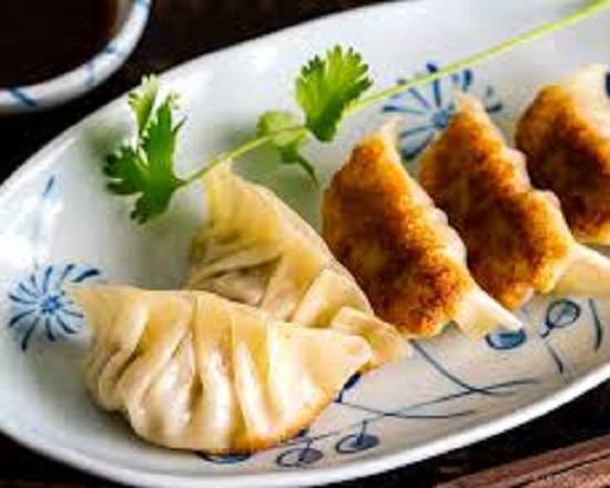 Vegetable Gyoza (5 pcs)