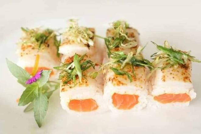 57 - Rouleaux Maki Pétocle Saisi / Seared Scallop Maki Rolls