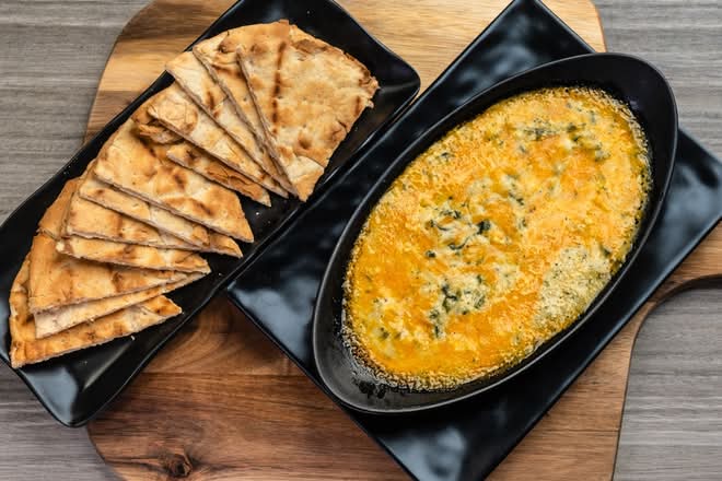 Creamy Artichoke Spinach Dip