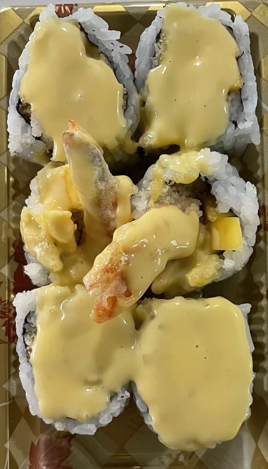 Mango Shrimp Tempura Roll (6 pcs)