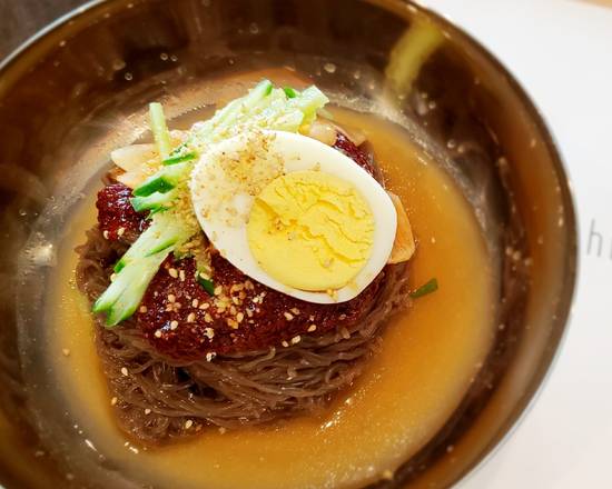 Bibim Naengmyeon 비빔냉면