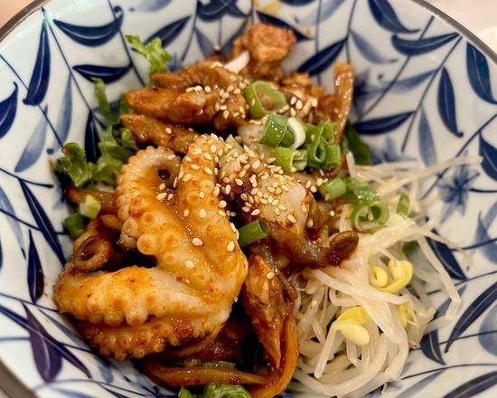 Baby Octopus & Pork Bibimbap 쭈꾸미 돼지고기 비빔밥