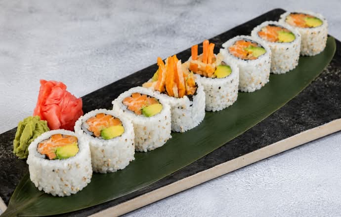 $6 Yam & Avocado Roll (8)