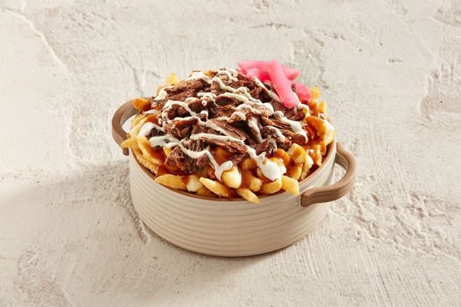 Beef Shawarma Poutine / Poutine Shawarma