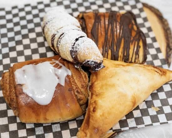 Chaussons aux Pommes / Apple Turnovers