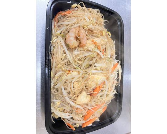 Cantonese Style Fried Rice Noodle