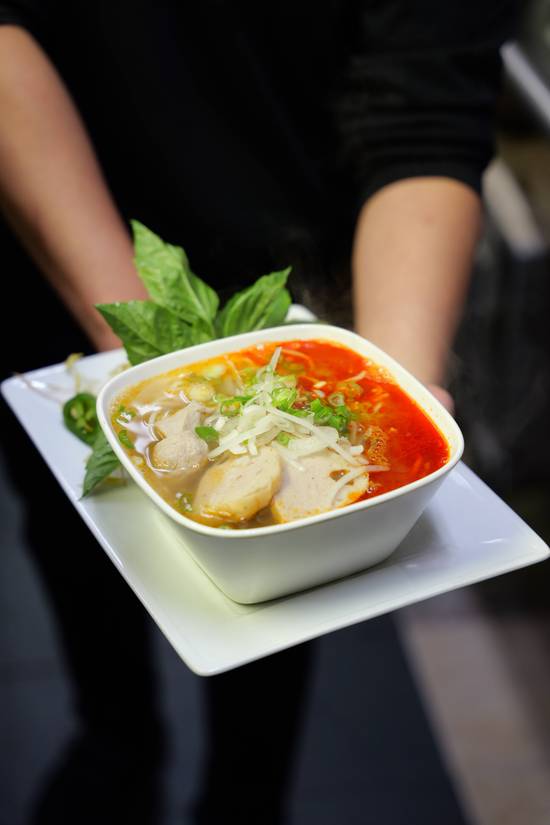 Spicy Hue Lemongrass Noodles