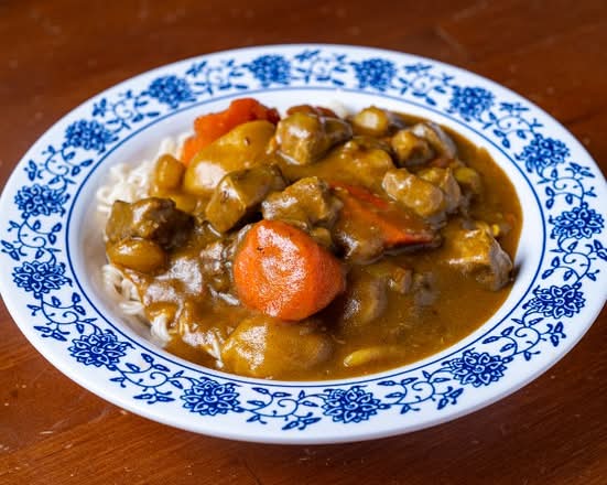 E06 Curry Beef on Rice
