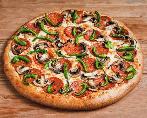 8" Delux Pizza