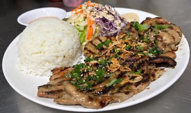Riz au Porc Grillé (Grilled Pork Rice)