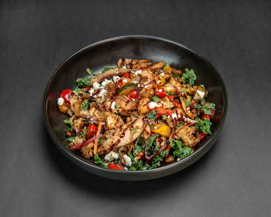 Salade Tiède Au Poulet & Légumes Rôtis