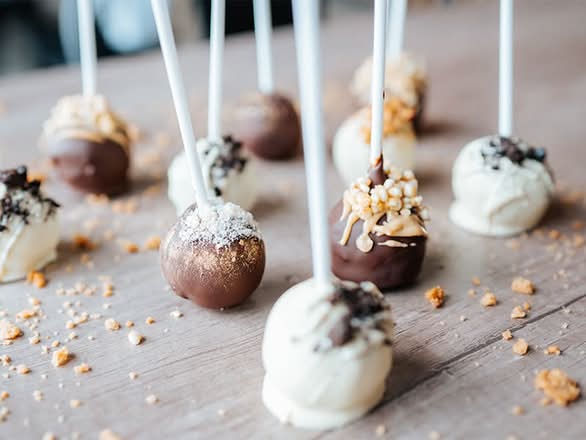 Chocolate Cake Pops Keto