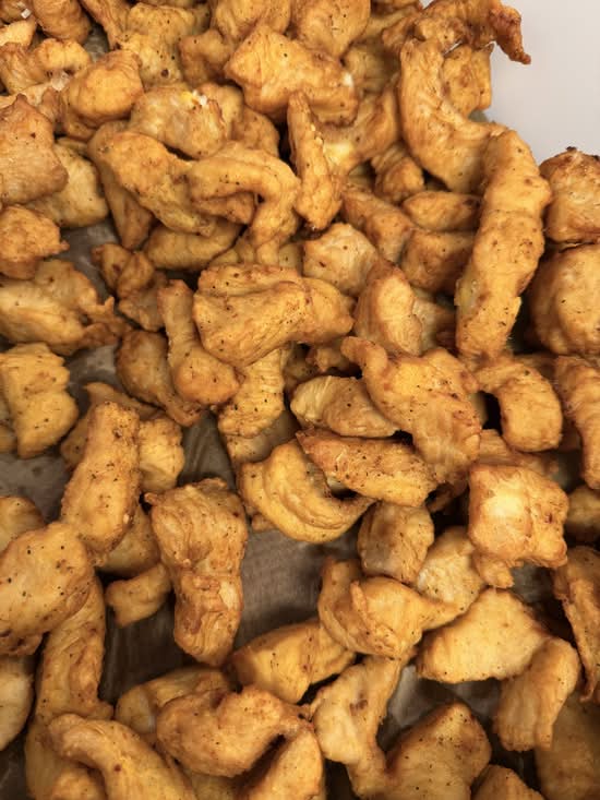 Fried fish tossed in chilli garlic / cá chiên giòn lắc muối ớt