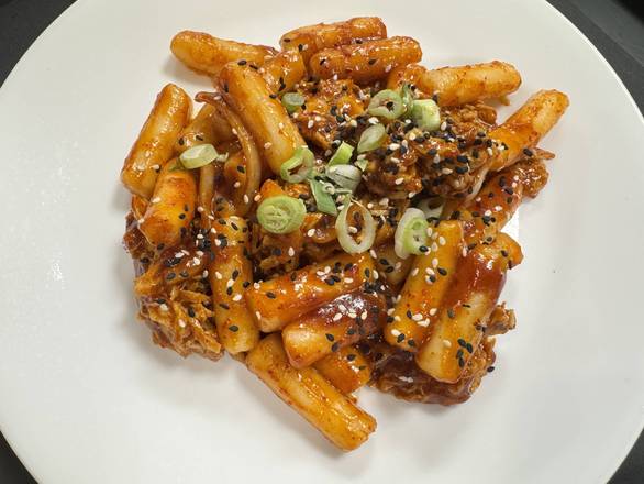 Tteokbokki ( Bánh gạo xào cay)