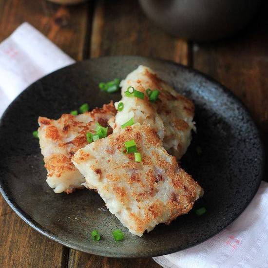 Pan Fried Turnip cake 3 pcs/ Bánh đúc củ cải 3 cái
