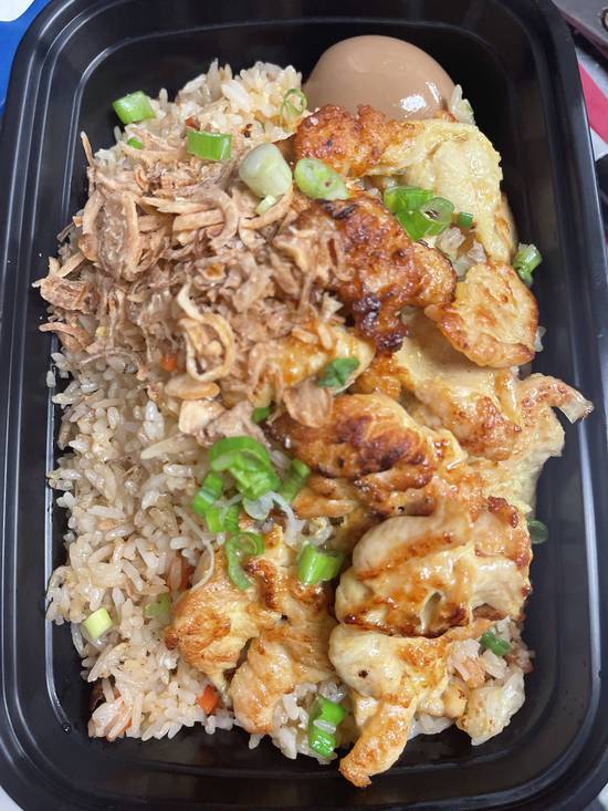 Fried Rice with Egg and Chicken Skewer ( Cơm Chiên Gà Nướng, Trứng Xì Dầu)