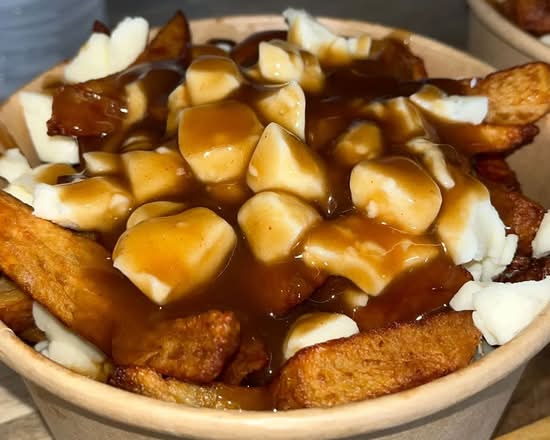 Medium Poutine