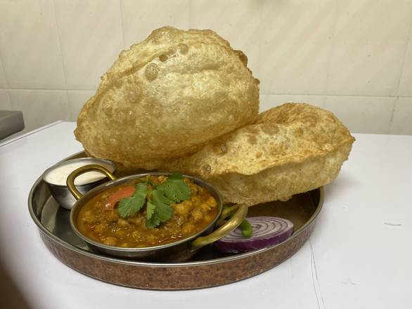 Channa Bhatura (2 pcs)