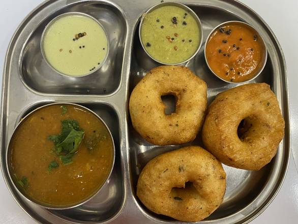 Medhu Vada (3 pcs)