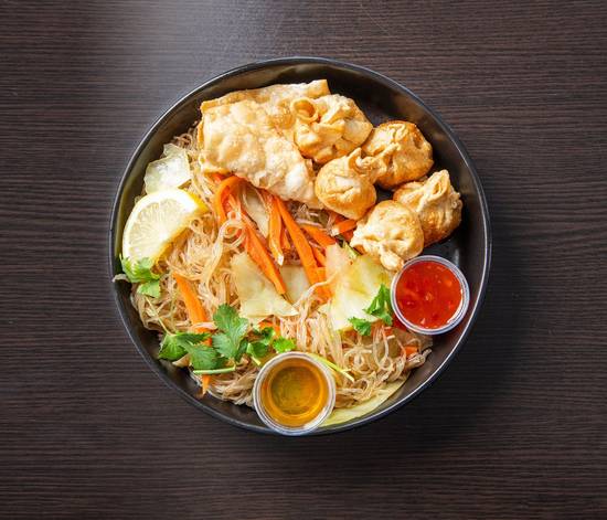 Assiette Pancit  et Wonton