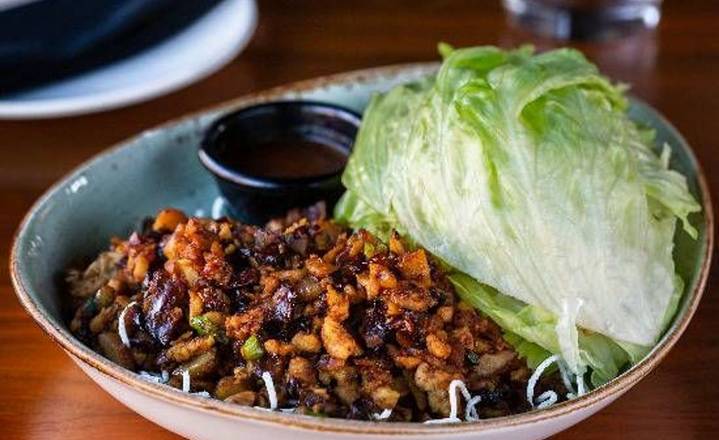 Roulés de laitue de chang au poulet / Chang Lettuce Wraps with Chicken