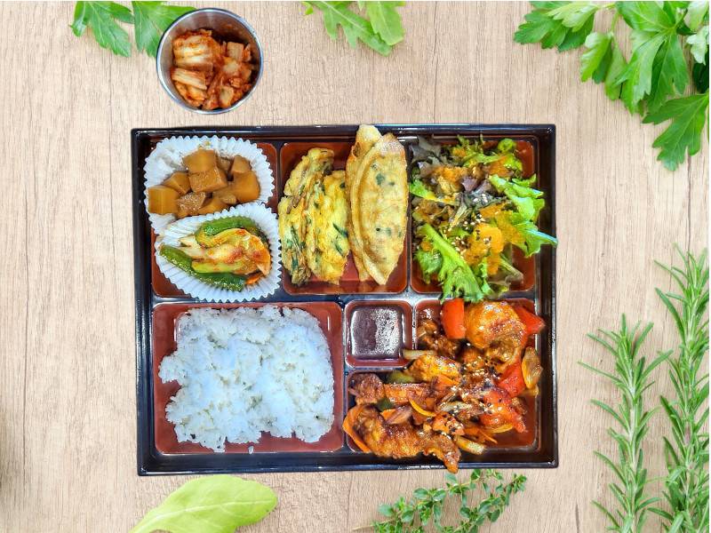 KKanpoong Chicken Doshrock (avec Poulet Frit au Piment  / with Fried Chilli Chicken)