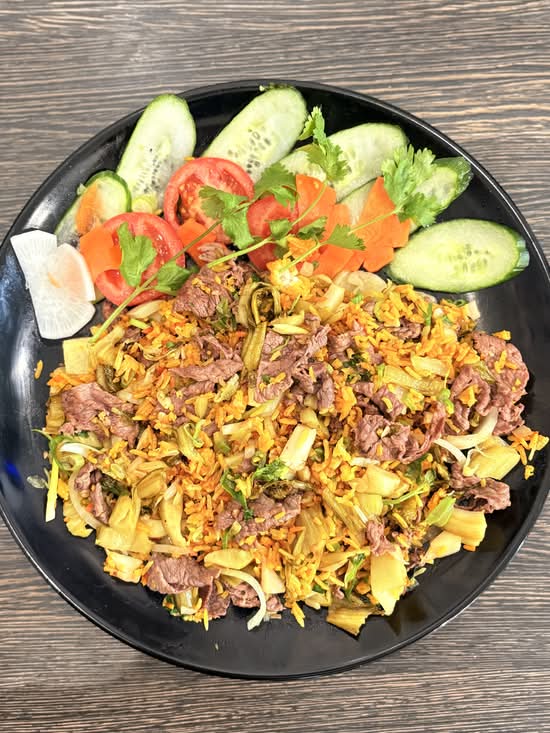 70. Stir-Fried Beed & Viet Pickled Mustard Greens On Fried Rice (cơm bò xào dưa cải muối)