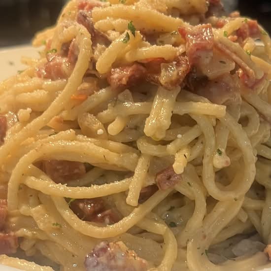Spaghetti Carbonara / Spaghetti Carbonara