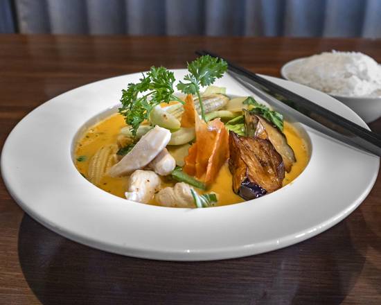 W16. Red Curry