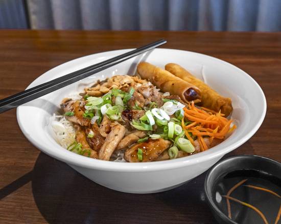 V12. Grilled Chicken and 2 Spring Rolls