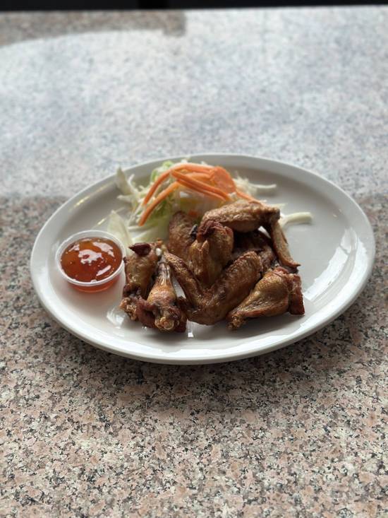 E8. Chicken Wing ( 7pcs)