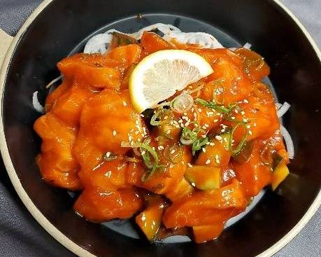 Spicy Salmon Sashimi