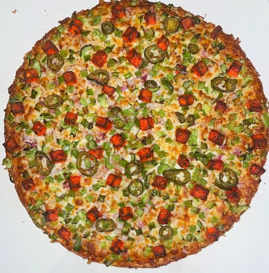 Tandoori Paneer Pizza