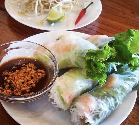 Fresh Roll with Shrimp and Pork (2 Rolls) (peanuts!)
