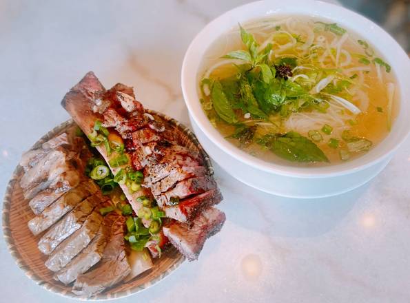 The Dual smoked rib and braised rib pho(1pc each)