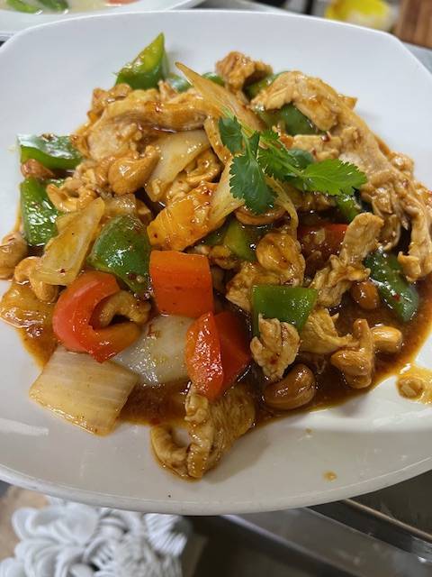 Stir Fried Cashew Nut (Pad Prik Phaw)