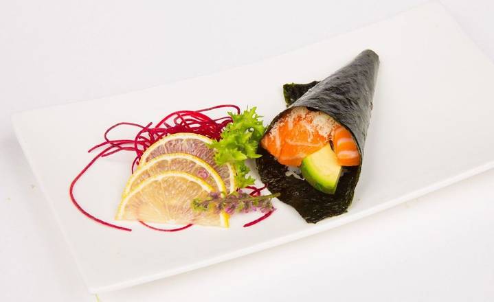 Spicy Salmon HandRoll