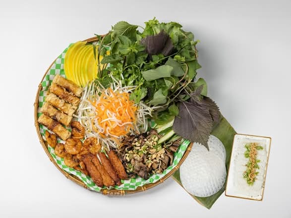 61. Vietnamese Rice Paper Wrap Special