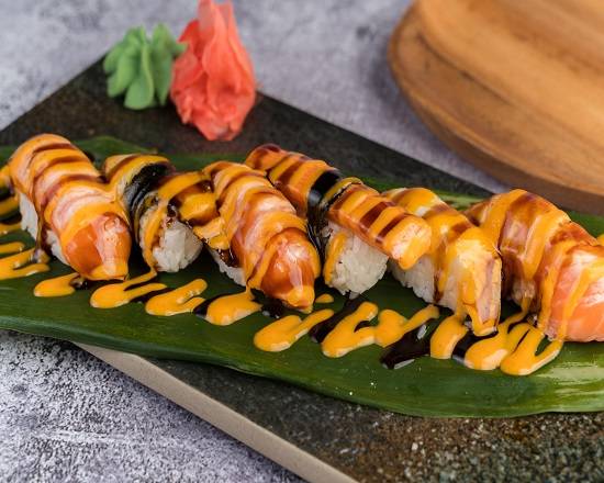Hot Fire Torched Salmon Sushi (2pcs)